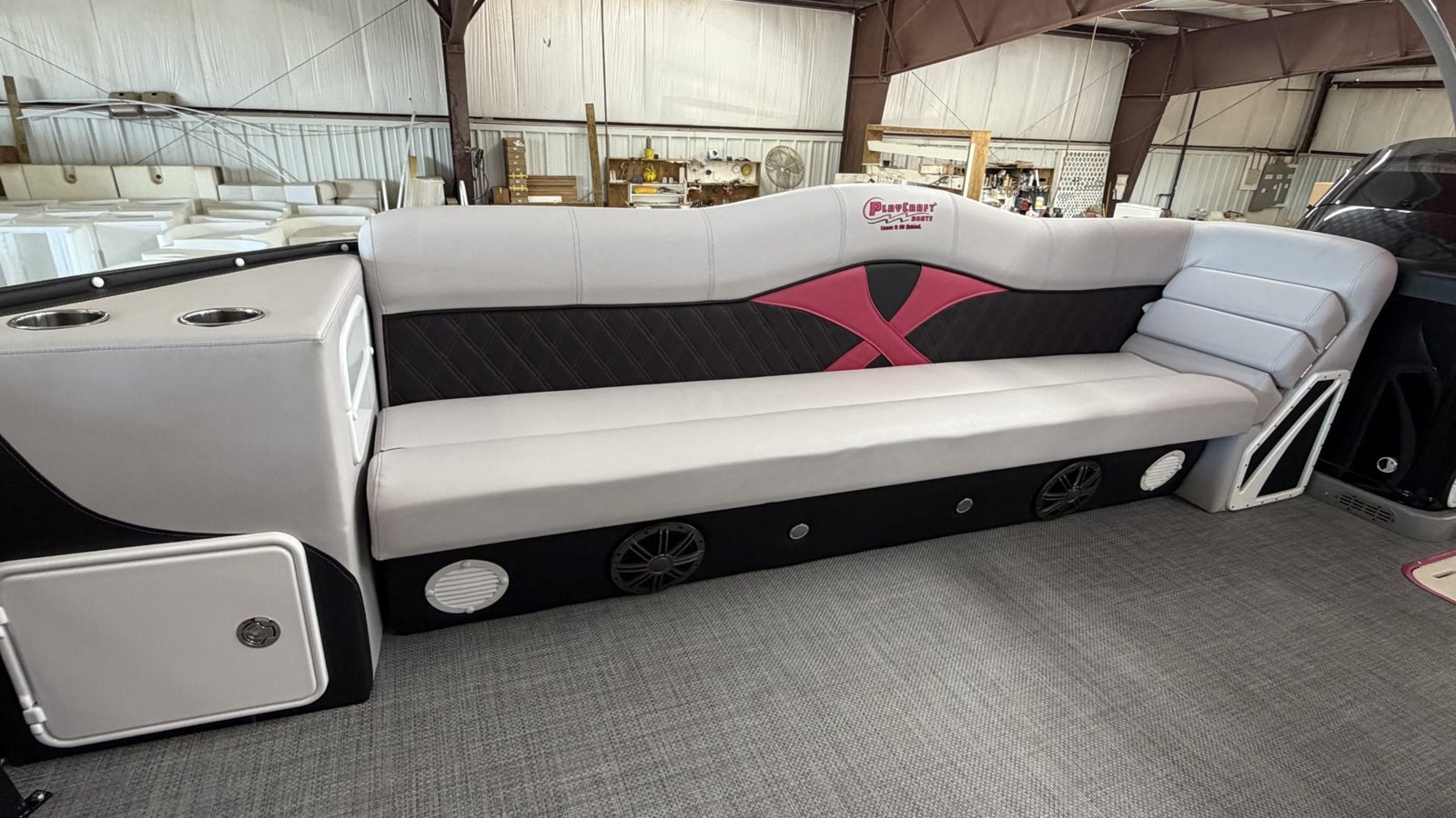 2027 PlayCraft 2700 Xtreme – Pink & Black – pink interior 04