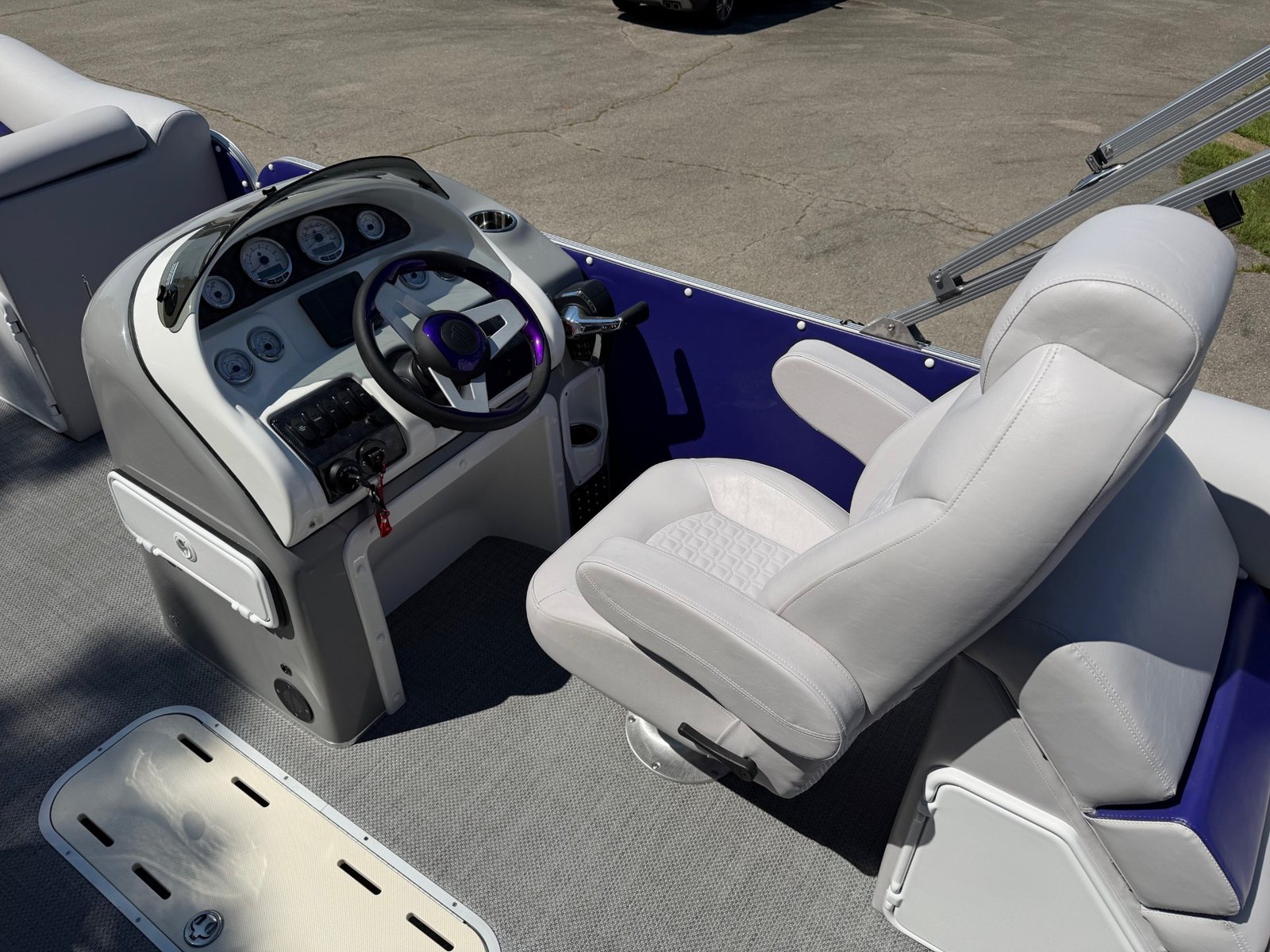 2027 PlayCraft 2500 Infinity – Purple & Charcoal – purple interior 03