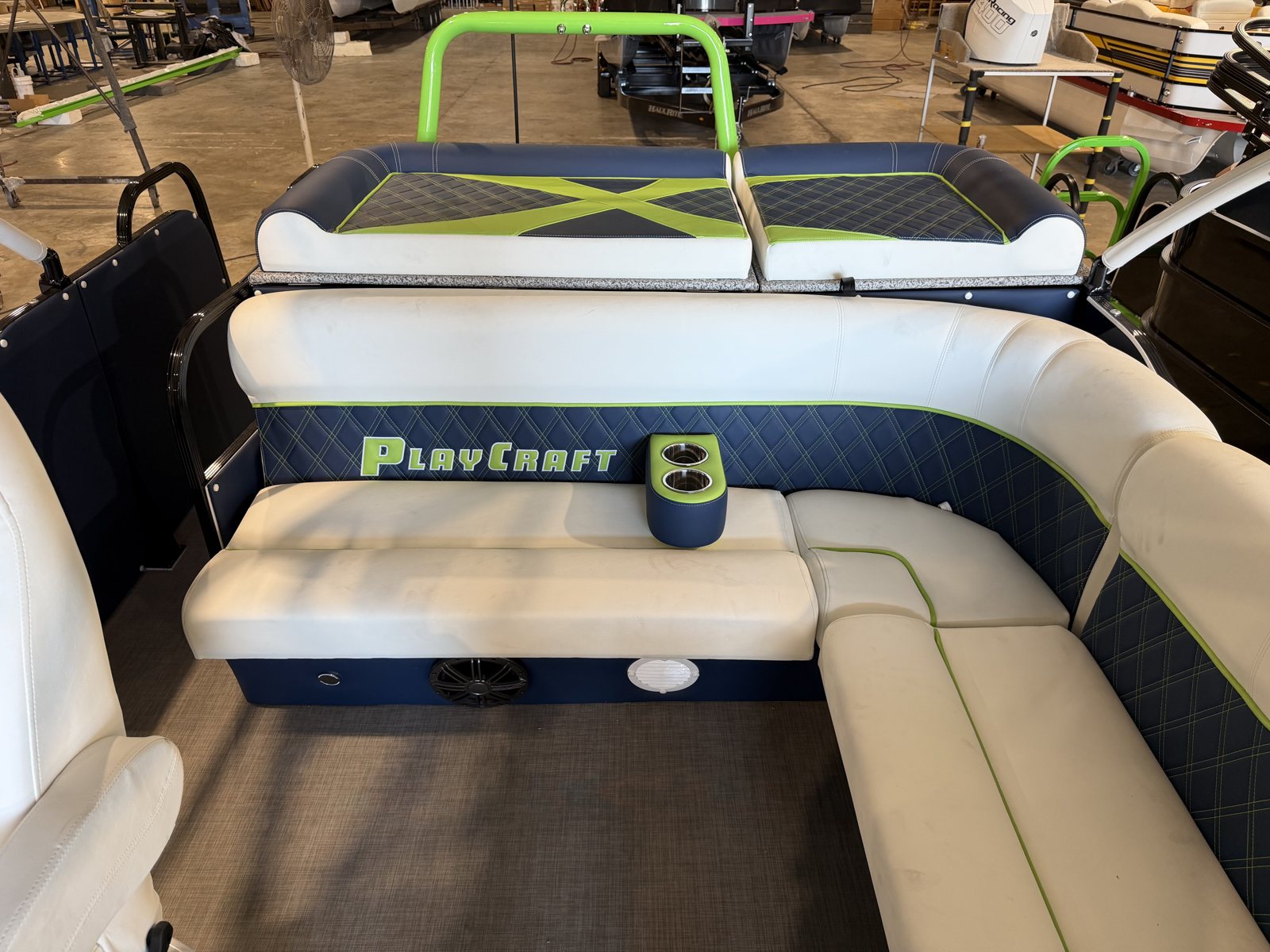 2027 PlayCraft 2700 Xtreme – Navy & Lime – seahawks interior 04