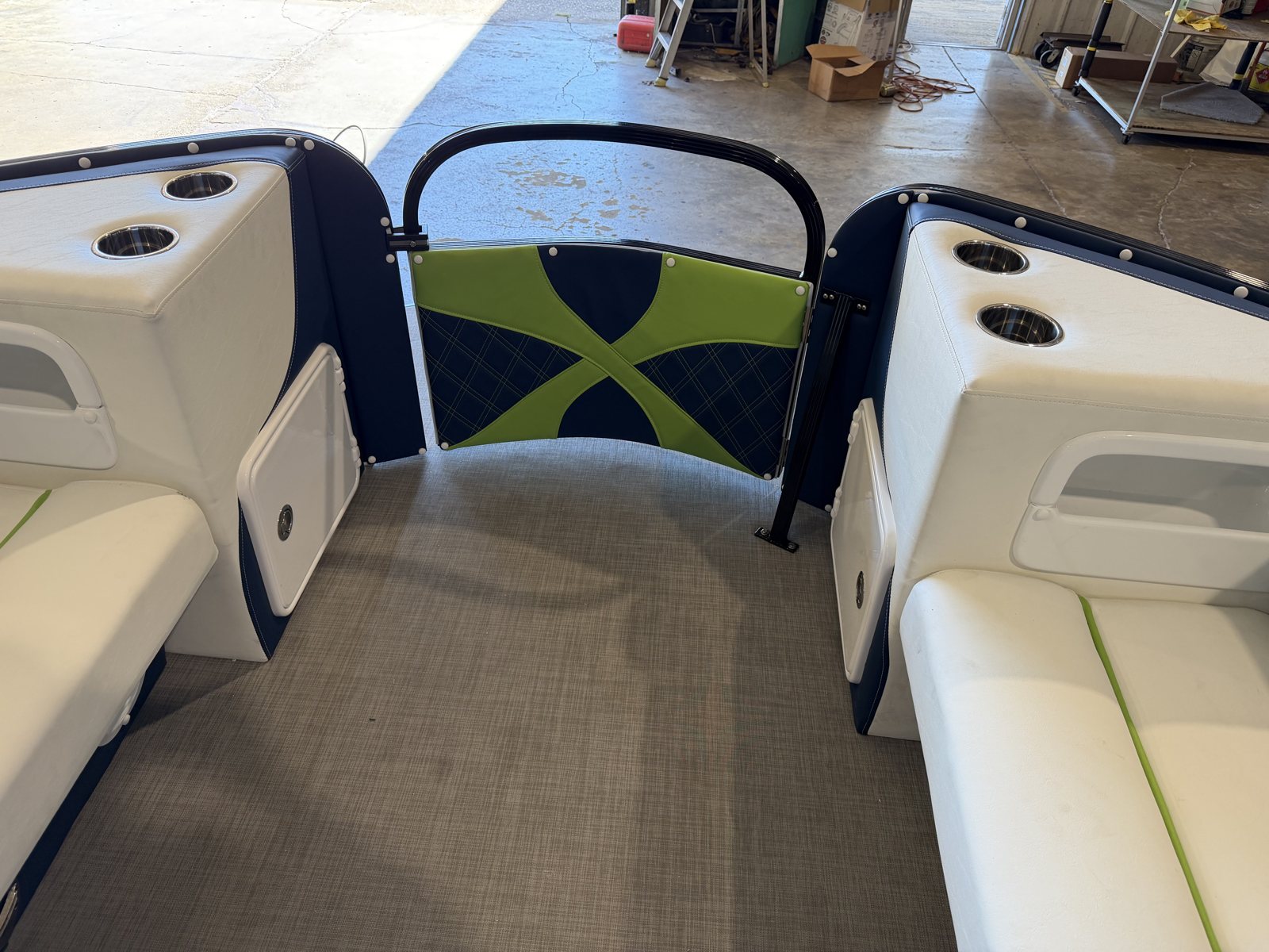 2027 PlayCraft 2700 Xtreme – Navy & Lime – seahawks interior 11