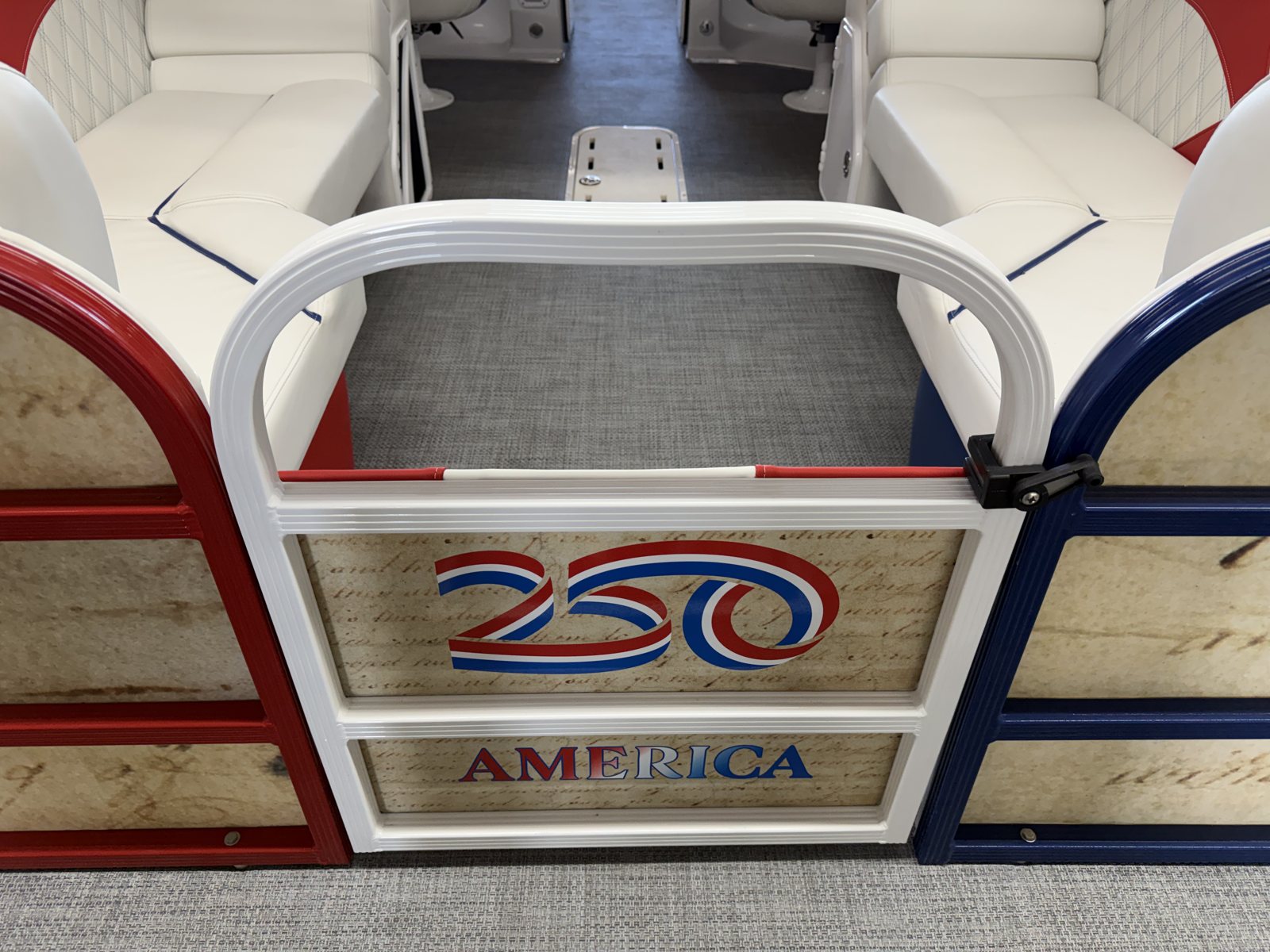 2027 PlayCraft 2900 Xscape Twin – 250th America Edition – usa exterior 10