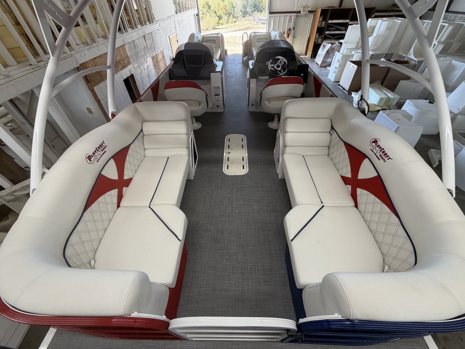 2027 PlayCraft 2900 Xscape Twin – 250th America Edition – usa interior 01