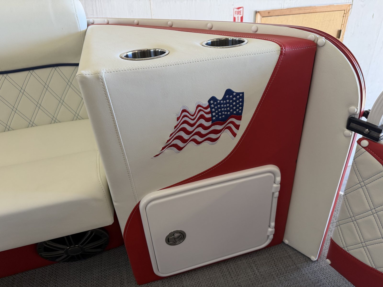 2027 PlayCraft 2900 Xscape Twin – 250th America Edition – usa interior 08