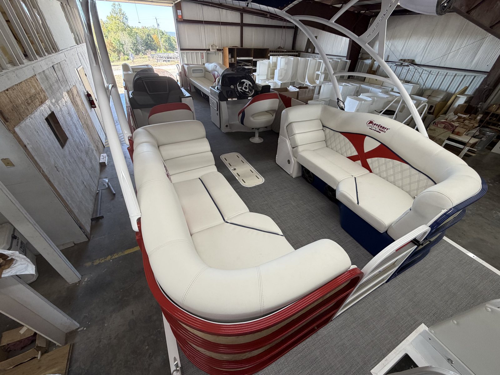 2027 PlayCraft 2900 Xscape Twin – 250th America Edition – usa interior 10