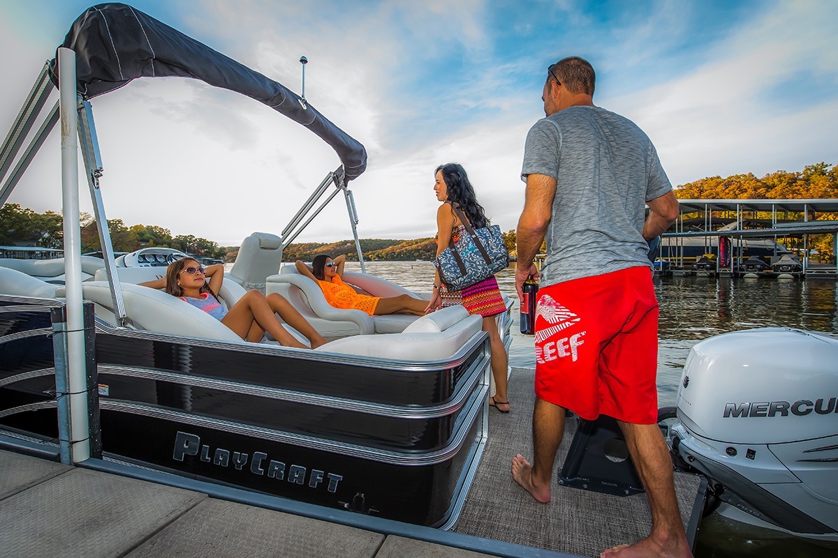 27' 2700 Powertoon Pontoon Boat - PlayCraft Boats